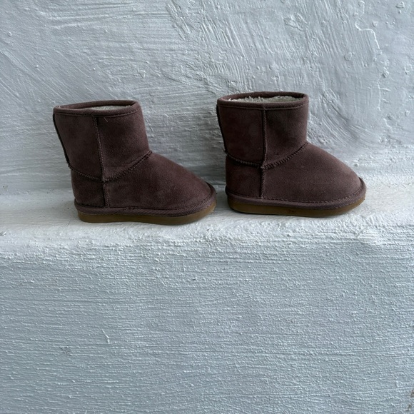 Size 5 toddler mauve ugg styled boots - Picture 7 of 7